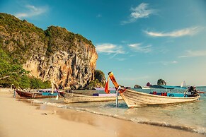 Garden bungalows 4br with private pool