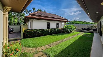 Garden bungalows 4br with private pool