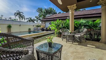 Garden bungalows 4br with private pool