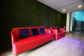 Hotel Townhouse @Udaipur City Railway Station