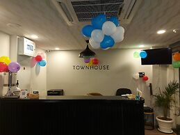 Hotel Townhouse @Udaipur City Railway Station