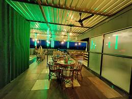 Hotel Townhouse @Udaipur City Railway Station