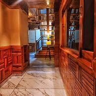 Cafe Saffron & Cottages