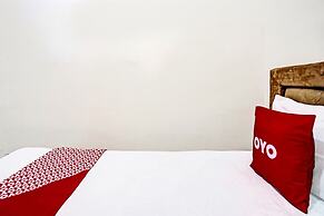 OYO 91653 Grand Syariah Hagawa Lamongan Near SPORT CENTER LAMONGAN