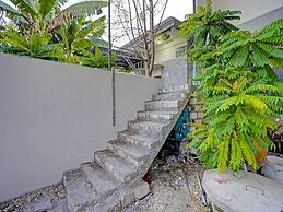 OYO 91653 Grand Syariah Hagawa Lamongan Near SPORT CENTER LAMONGAN