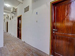 OYO 91653 Grand Syariah Hagawa Lamongan Near SPORT CENTER LAMONGAN