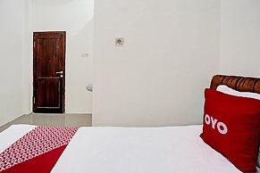 OYO 91653 Grand Syariah Hagawa Lamongan Near SPORT CENTER LAMONGAN