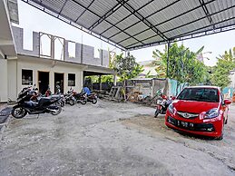 OYO 91653 Grand Syariah Hagawa Lamongan Near SPORT CENTER LAMONGAN