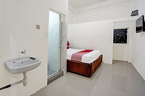 OYO 91653 Grand Syariah Hagawa Lamongan Near SPORT CENTER LAMONGAN