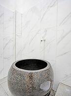 OYO 91653 Grand Syariah Hagawa Lamongan Near SPORT CENTER LAMONGAN