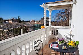 Estate4home- Villa Lina