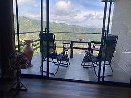 Captivating 4-bed Chalet Las Casitas en el Aire