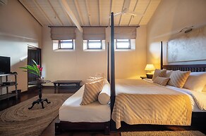 42 Lighthouse Street