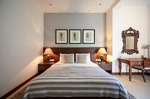 42 Lighthouse Street