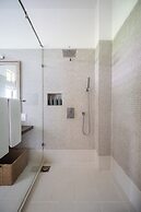 42 Lighthouse Street