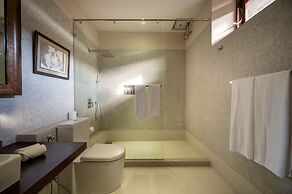 42 Lighthouse Street