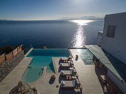 Lady Sea Villa - 6 Bedroom SeaView Villa