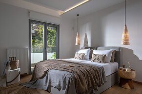 Lady Sea Villa - 6 Bedroom SeaView Villa