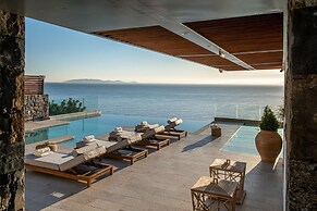 Lady Sea Villa - 6 Bedroom SeaView Villa