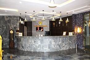 Candellux Imperial Hotel and Suites