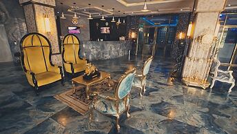 Candellux Imperial Hotel and Suites