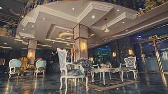 Candellux Imperial Hotel and Suites