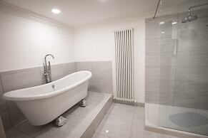 Ridley House Apartments