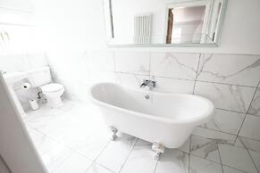 Ridley House Apartments