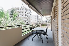 Stellar 3BR Apartment with Balcony