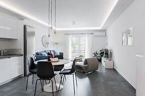 Stellar 3BR Apartment with Balcony