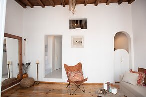 Seablue Town Maisonette