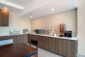 Comfort Inn & Suites Destin near Henderson Beach