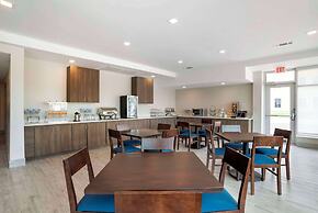 Comfort Inn & Suites Destin near Henderson Beach