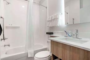 Comfort Inn & Suites Destin near Henderson Beach