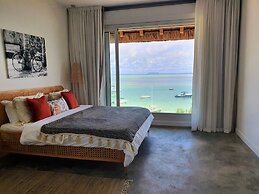 Luxury beachfront villa with private pool and cozy Pavillon with priva