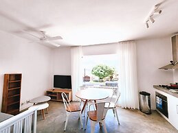 Luxury beachfront villa with private pool and cozy Pavillon with priva
