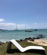 Luxury beachfront villa with private pool and cozy Pavillon with priva