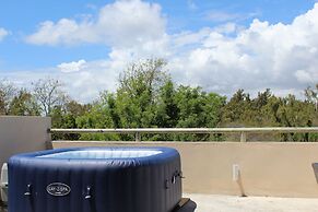 Luxury beachfront villa with private pool and cozy Pavillon with priva