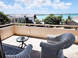 Luxury beachfront villa with private pool and cozy Pavillon with priva