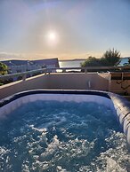 Luxury beachfront villa with private pool and cozy Pavillon with priva