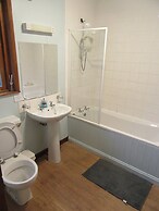 Kestrel, Longhouse Cottages