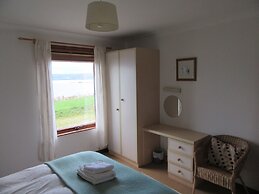 Kestrel, Longhouse Cottages