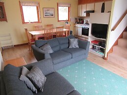 Osprey, Longhouse Cottages