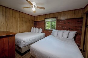 Depe Dene Lakeside Resort