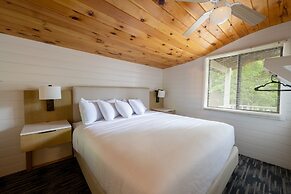 Depe Dene Lakeside Resort