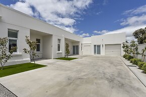 Aloha Central Platinum Apartments