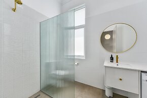 Aloha Central Platinum Apartments