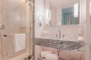 Legacy Hotel Cascais, Curio Collection By Hilton
