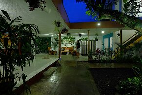 Snooze Hostel Malang