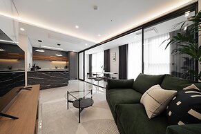 Le collective Gangnam SAC Signity